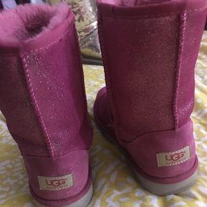 Pink uggs